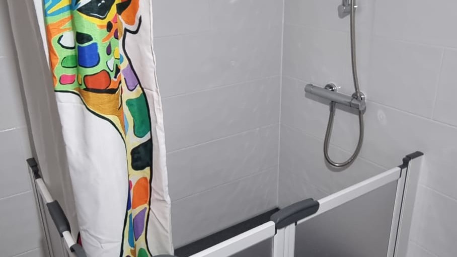 Modern Wet Room Extension